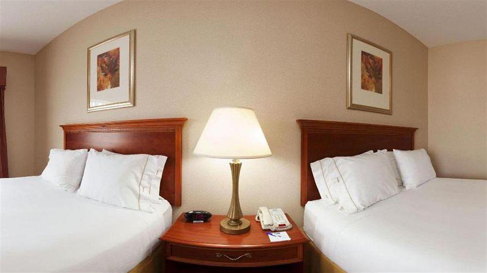 Holiday Inn Express Hotel & Suites Grand Blanc By Ihg Εξωτερικό φωτογραφία