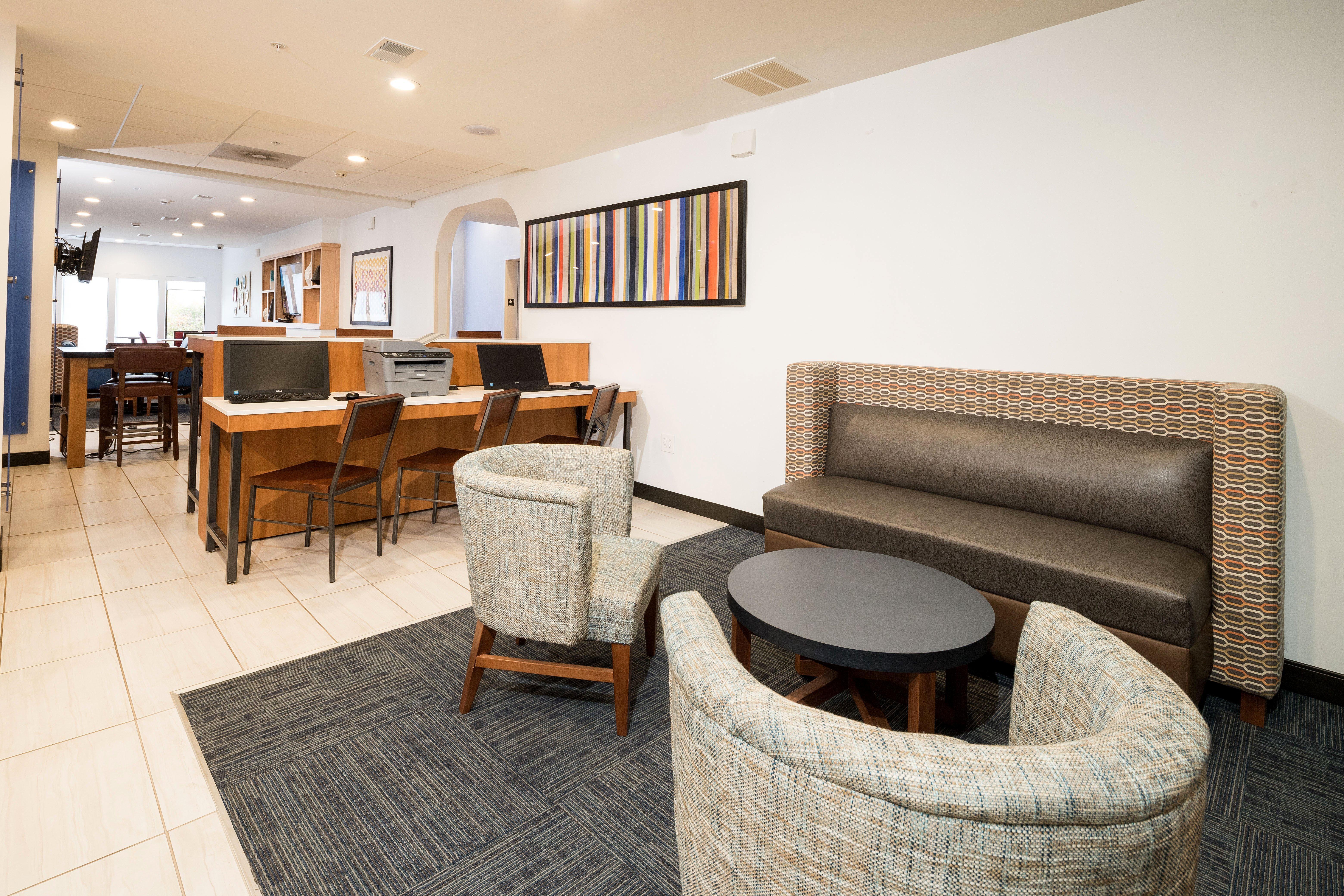 Holiday Inn Express Hotel & Suites Grand Blanc By Ihg Εξωτερικό φωτογραφία