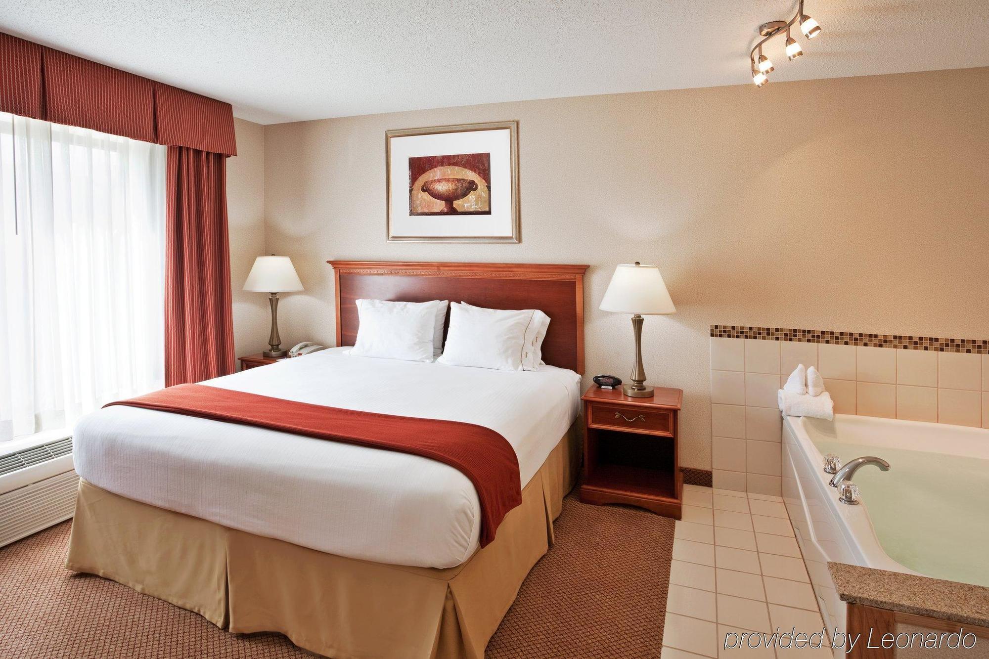 Holiday Inn Express Hotel & Suites Grand Blanc By Ihg Εξωτερικό φωτογραφία